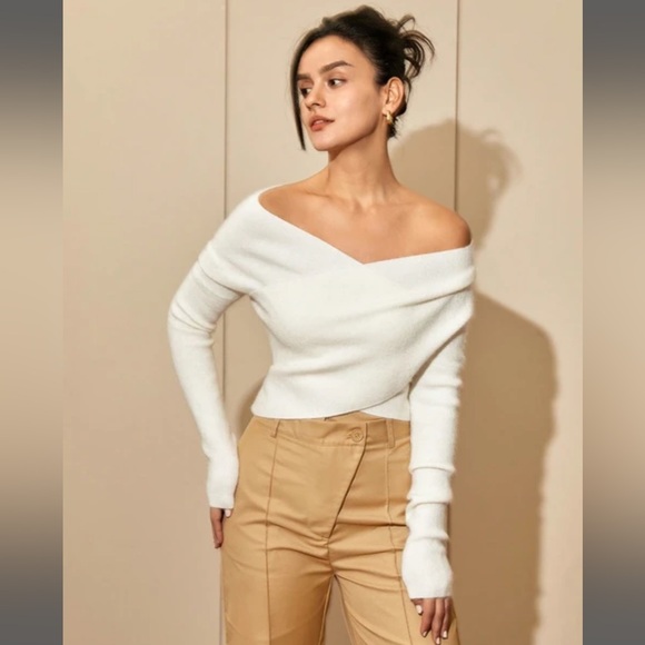 AEL White Off Shoulder Sweater - Crop - Cross - Long Sleeve Pullover SZ XS Women - Picture 6 of 8